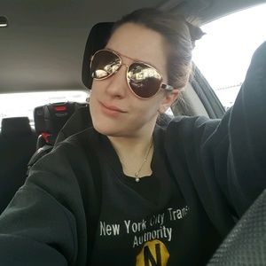 Meet your Posher, Andreana